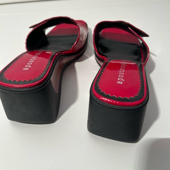 2/40$ 🛍 Red Wedge Sandals - Picture 4 of 4